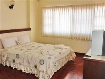 M In Korat Service Apartment Nakhon Ratchasima Extérieur photo
