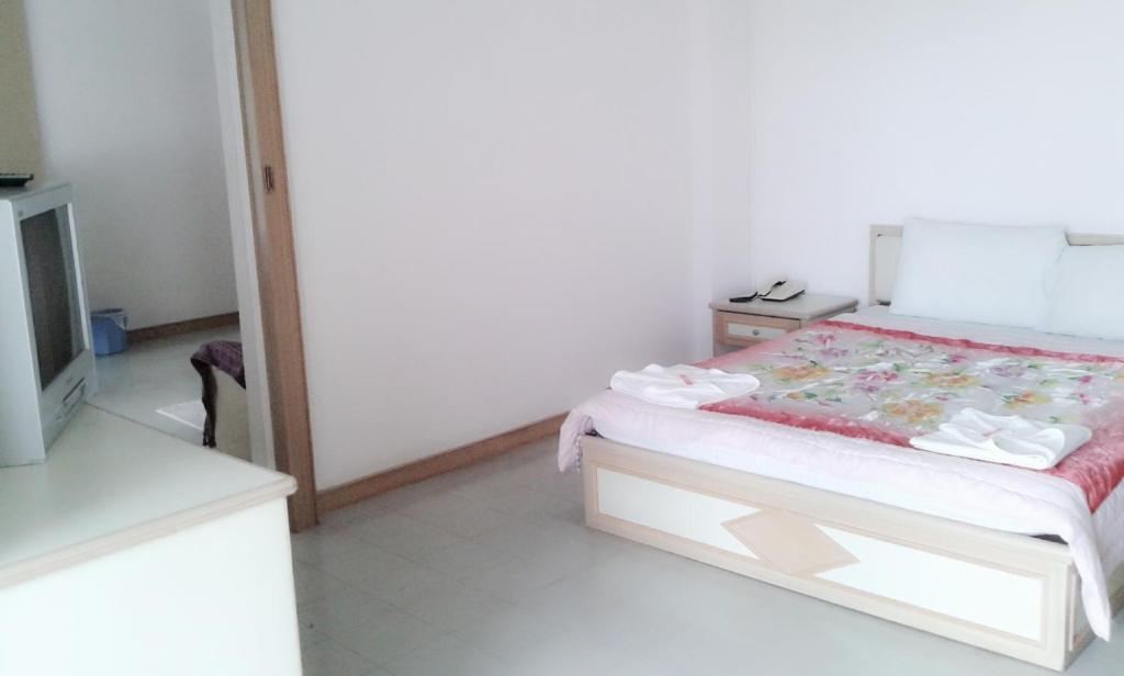M In Korat Service Apartment Nakhon Ratchasima Chambre photo