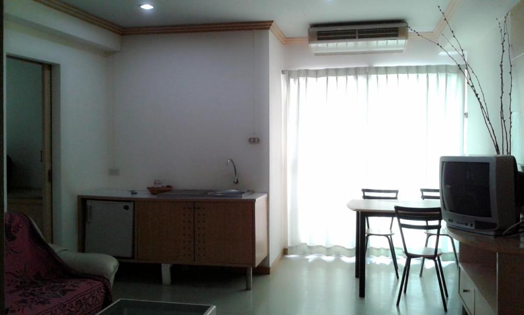 M In Korat Service Apartment Nakhon Ratchasima Chambre photo