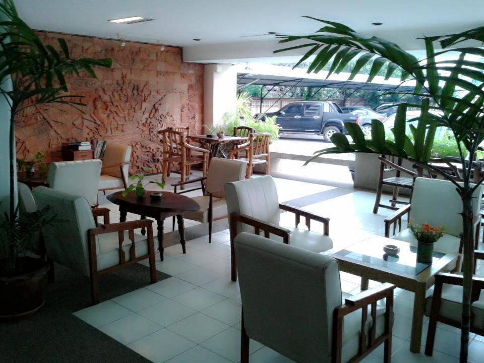 M In Korat Service Apartment Nakhon Ratchasima Extérieur photo
