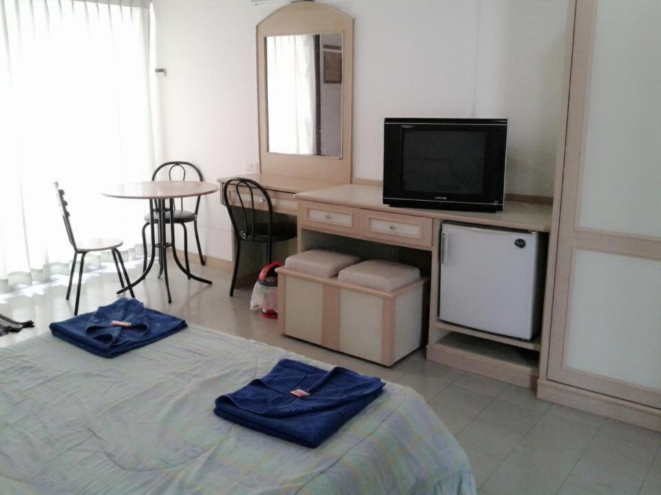 M In Korat Service Apartment Nakhon Ratchasima Extérieur photo