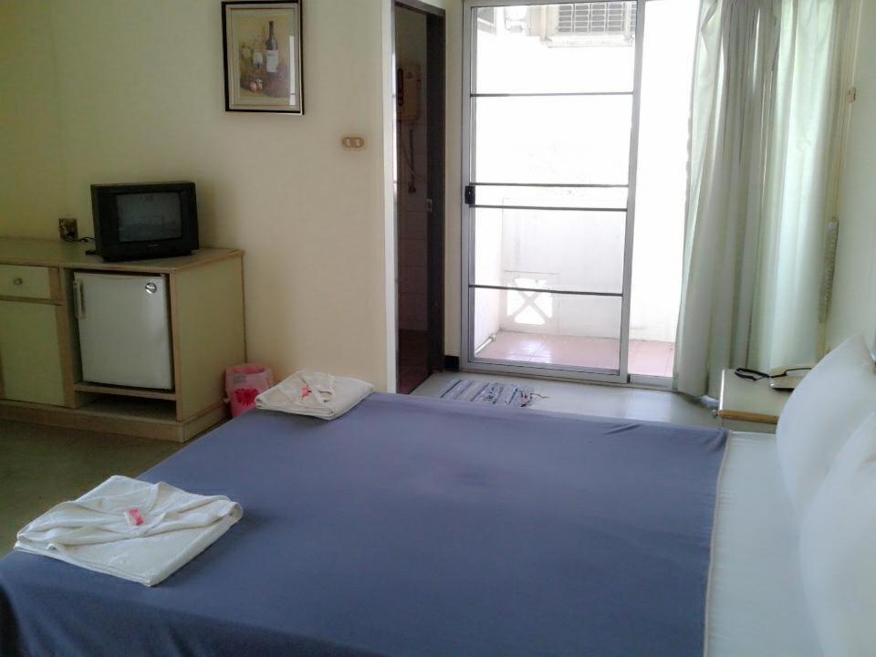 M In Korat Service Apartment Nakhon Ratchasima Extérieur photo