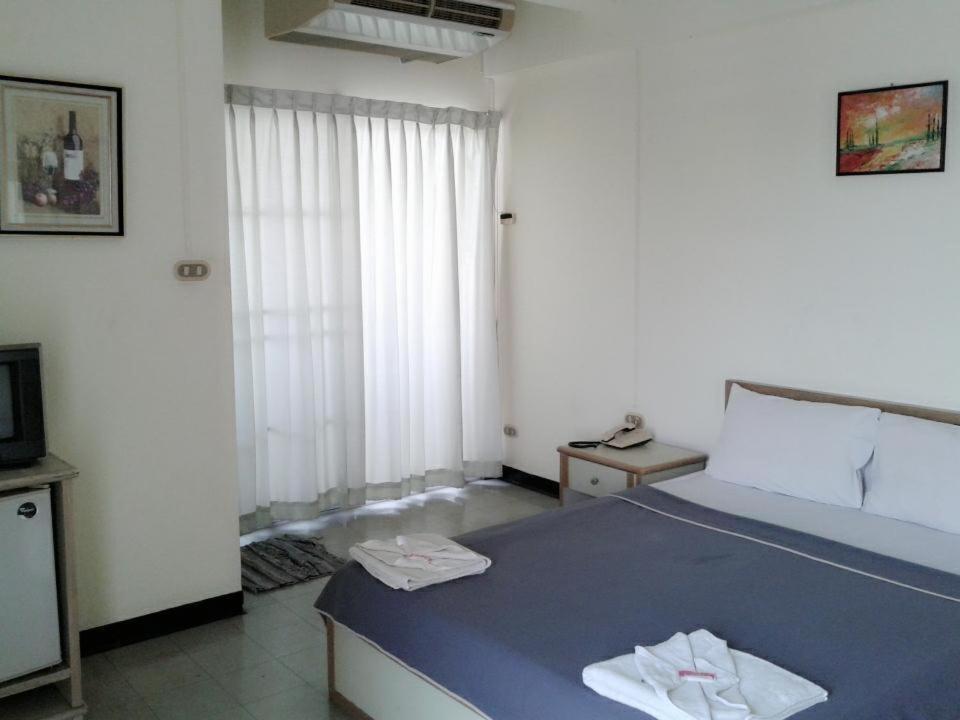 M In Korat Service Apartment Nakhon Ratchasima Extérieur photo